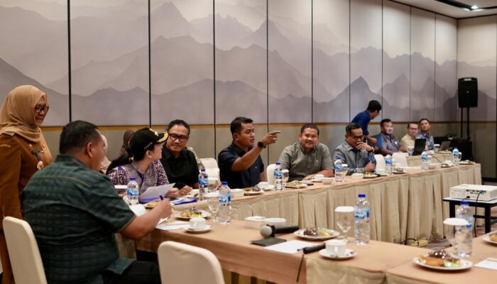 Bupati Solok Ikuti Rapat Pembahasan Penguatan Pertanian Sumatera Barat Bersama Menteri Pertanian