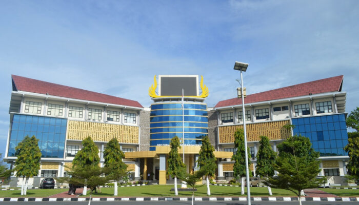 Luar Biasa UNP Masuk 10 Besar Sebagai Kampus Unggul dan Berprestasi Versi Puspresnas Kemendikdasmen
