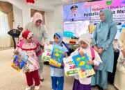 Wako Hendri dan Bunda PAUD Apresiasi Kreativitas Anak TK dalam Lomba Mewarnai Bertema Ikan