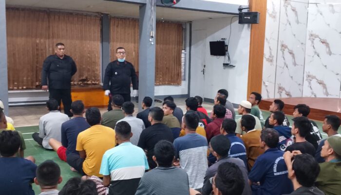 Sinergi Tanpa Kompromi: Rutan Padang Panjang Wujudkan Keamanan Lewat Razia Serentak