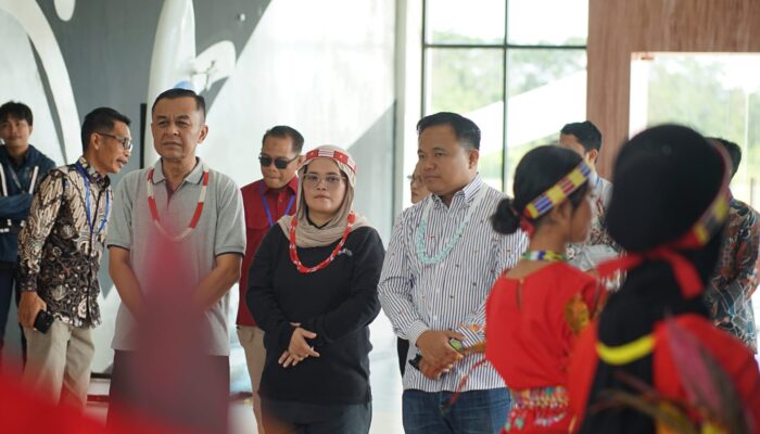 Kunjungi Mentawai, Lolly Suhenty: “Carilah Kompetitor untuk Tujuan Kuatkan Pengawasan Partisipatif