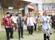 Rektor UNP Krismadinata Ucapkan Selamat Datang Kepada Mahasiswa Baru Pada Acara Pentas Seni UNP