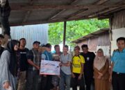 Rahmat Saleh Serahkan 6 Unit Mesin Tempel Kepada Kelompok Nelayan Patenggangan Indah