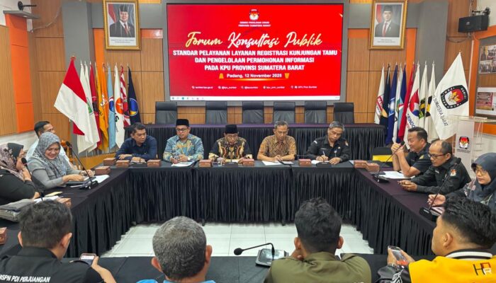 KPU Sumbar Gelar Forum Konsultasi Publik, Perkuat Standar Pelayanan Informasi dan Tamu