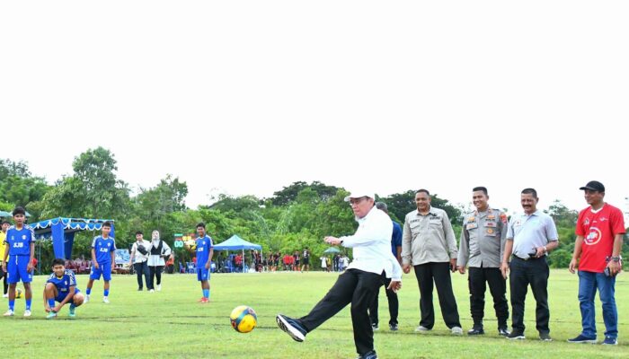 Wakil Walikota Buka Secara Resmi Turnamen Sepakbola Piala Wali Kota Padang U-17 Tahun 2025