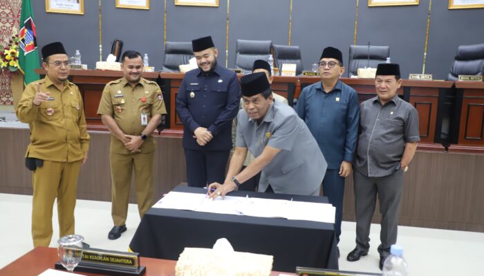 DPRD Padang Gelar Rapat Paripurna Penyampaian Pendapat Fraksi Terkait APBD Tahun Anggaran 2026