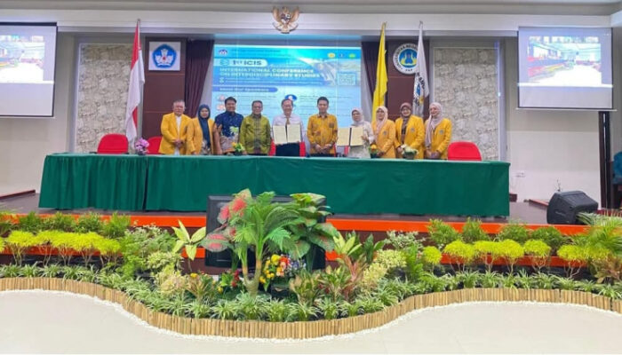 Sekolah Pascasarjana Universitas Negeri Padang Gelar ICIS sekaligus MoU dengan Growth Mindset Academy Singapura