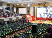 Gelar Wisuda ke-140, Direktur Kelembagaan Ditjen Dikti Titip Empat Bekal untuk Lulusan UNP