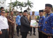 Wako Hendri Arnis Lantik dan Serahkan SK 1.113 PPPK