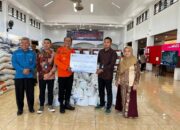 Peduli Bencana Banjir Bandang Taspen Kota Padang Salurkan 108 Paket Sembako