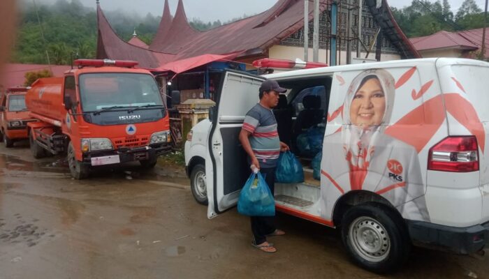 Ambulans Nevi Zuairina Hadir di Garis Terdepan: Sigap, dan Dekat dengan Warga Dapil
