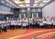 Pemko Padang Terima Donasi Tanggap Bencana dari Pengurus PGRI Se-Indonesia di Sumbar