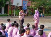 Di Hadapan Siswa SMAN 8 Padang, Ketua DPRD Sumbar Muhidi Tekankan Ilmu, Jujur dan Kerja Keras Kunci Kesuksesan