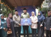 Jelang Ramadan 1447 H, Fadly Amran Salurkan 50 Ton Beras bagi Masyarakat Kota Padang