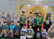Ketua DPRD Sumbar Serahkan Al-Qur’an untuk Anak Pemenang Lomba Ramadan di Masjid Al Furqan, Beri Motivasi Empat Kunci Sukses