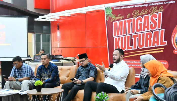 Fadly Amran Bedah Buku Mitigasi Kultural, Tegaskan Peran Budaya Hadapi Bencana di Sumbar