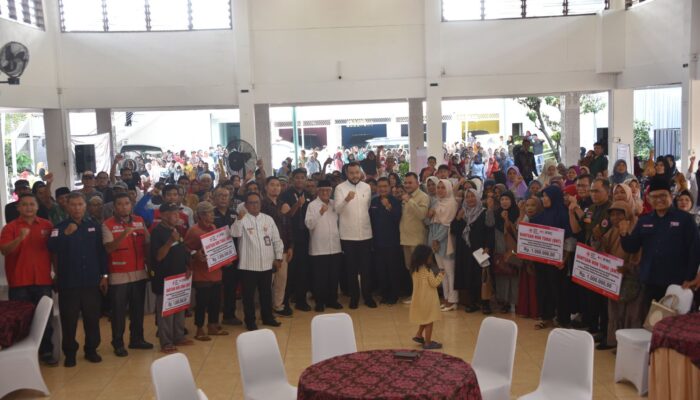 Walikota Padang Hadiri Penyerahan Bantuan Bencana Hidrometeorologi dari PMI