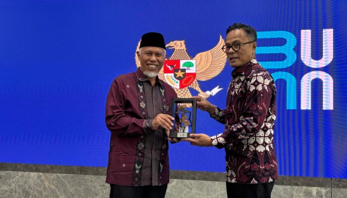 Saat Investasi Jadi Taruhan Besar Sumbar: Kelapa, Gambir, Infrastruktur dan Masa Depan