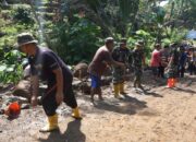 Kekompakan TNI-Warga Terjalin Erat di Dusun Batur