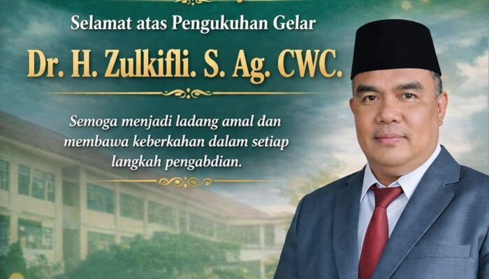 Langkah Akademik Gemilang, H. Dr. Zulkifli Kini Bergelar Doktor.
