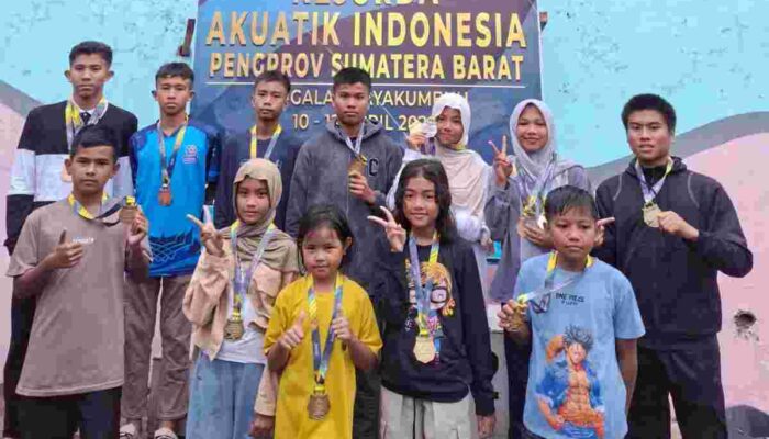 Luar Biasa! Atlet Renang Solok Raih 17 Emas di Payakumbuh, Ipnu Fatan Jadi Bintang