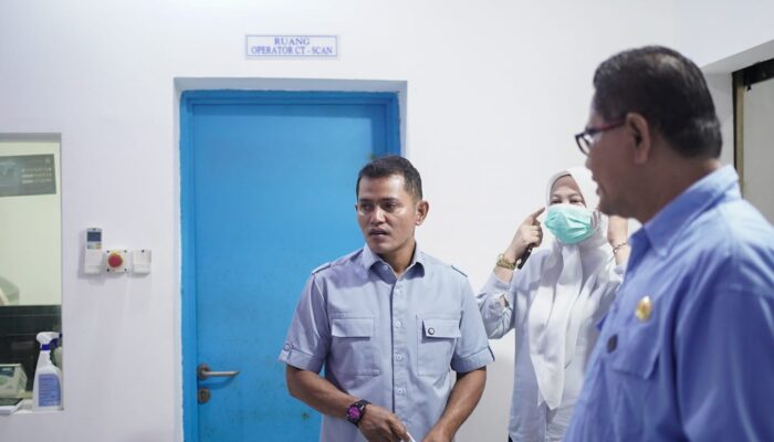 Bupati Solok Cek Kesehatan Sambil Sidak RSUD Arosuka, Tekankan Pentingnya Layanan Prima