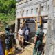 Menyusuri Jejak Pengabdian TMMD, Kasiter Korem 071/WK Tinjau Langsung Progres di Krangean