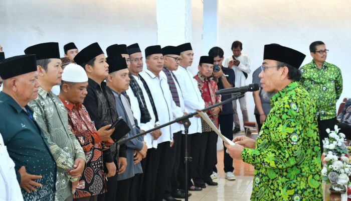 Wakil Walikota Padang Lantik Pengurus Ranting DMI Kota Padang dan Pengurus Kelurahan