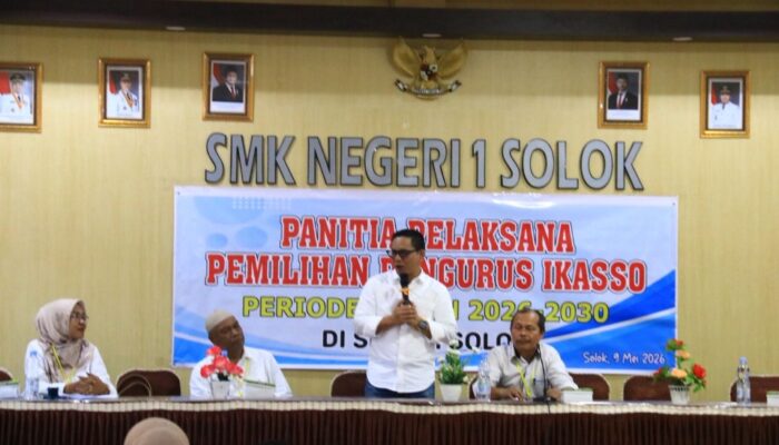 Fauzi Rusli Terpilih Aklamasi Pimpin IKASSO 2026-2030, Alumni SMKN 1 Solok Siap Perkuat Kolaborasi