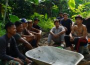 Keakraban TNI dan Warga Desa Krangean Semakin Kuat di Tengah Program TMMD Ke-128