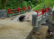 Sentuhan Merah Putih Warnai Jembatan Garuda di Desa Krangean