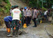 Estafet Semangat di Krangean, Warga–TNI–Polri Kompak Bangun Jembatan TMMD