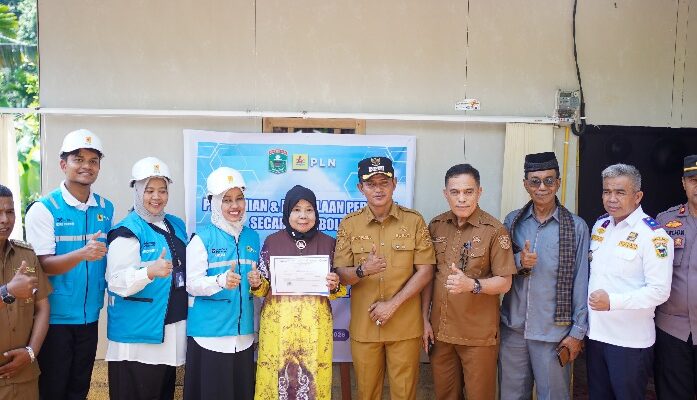Haru Warga Nagari Kacang Saat Bupati Solok Resmikan Bantuan Pasang Baru Listrik 2026