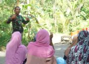 Hangatnya Kebersamaan Ibu-Ibu Krangean dan Satgas TMMD