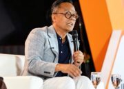 ‎Siapa Dony Oskaria? Kisah Call Center Jadi COO Danantara