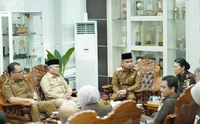 Kunjungan Perdana Kajari Solok ke Balai Kota, Wako Ramadhani Tekankan Pemerintahan Bersih