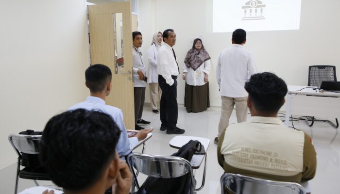 Hari Pertama Kuliah, Pimpinan UNP Turun Langsung Pantau Proses Pembelajaran