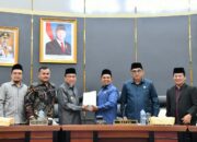 Maigus Nasir Serahkan Ranperda Pertanggungjawaban APBD 2025 ke DPRD, Pemko Padang Catat WTP ke-13