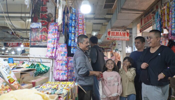 Gotong Royong Jadi Solusi Wujudkan Pasar Pusat yang Bersih dan Sehat
