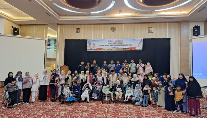 Digagas oleh Rafdinal, 116 Orang Tua Anak CP Ikuti Pelatihan Terapi