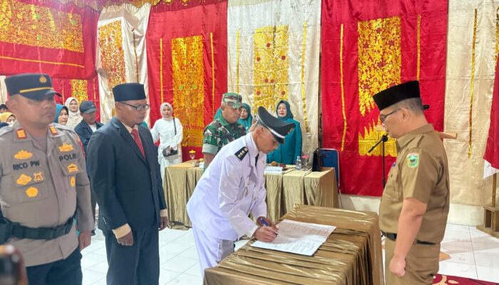 Sertijab Camat Danau Kembar, Pemkab Solok Targetkan Percepatan Pembangunan dan Reformasi Pelayanan
