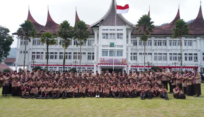 Bawa Misi Kenalkan Minangkabau, 762 Pramuka Sumbar Dilepas Menuju Jamnas XII