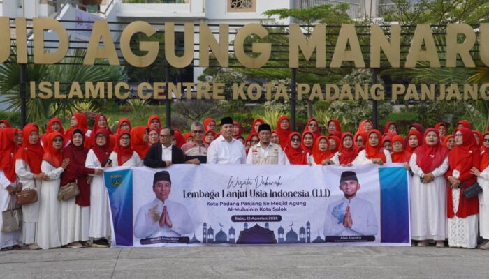 Usia Bukan Penghalang, Wako Hendri Ajak Lansia Padang Panjang Terus Berkarya