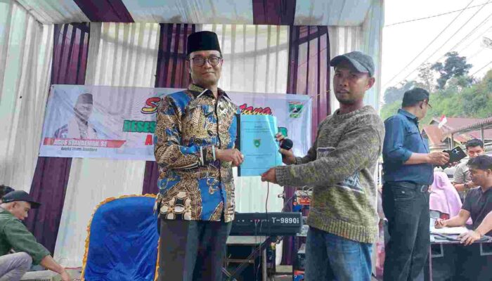 Reses di Aie Dingin, Warga Titip Aspirasi Pemekaran Nagari Sungai Gando kepada Agus Syahdeman