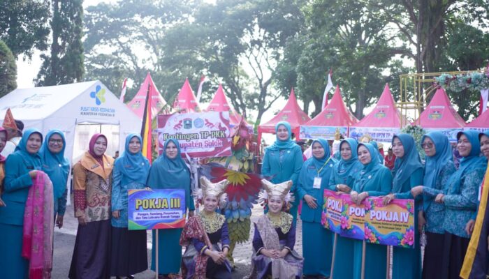 Semangat Membara! Kader PKK Kabupaten Solok Tampil Maksimal di Jambore PKK Sumbar 2026