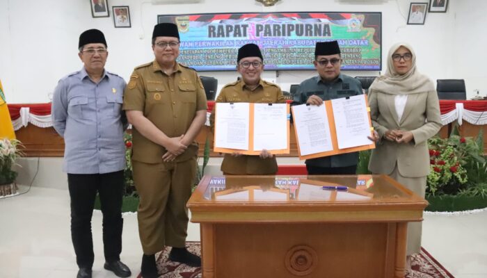 Anton Yondra Pimpin Paripurna, DPRD Tanah Datar Sepakati Dua Perda dan Tetapkan 15 Ranperda 2027