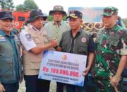 Pemko Solok Salurkan Bantuan Rp100 Juta untuk Korban Galodo Arosuka